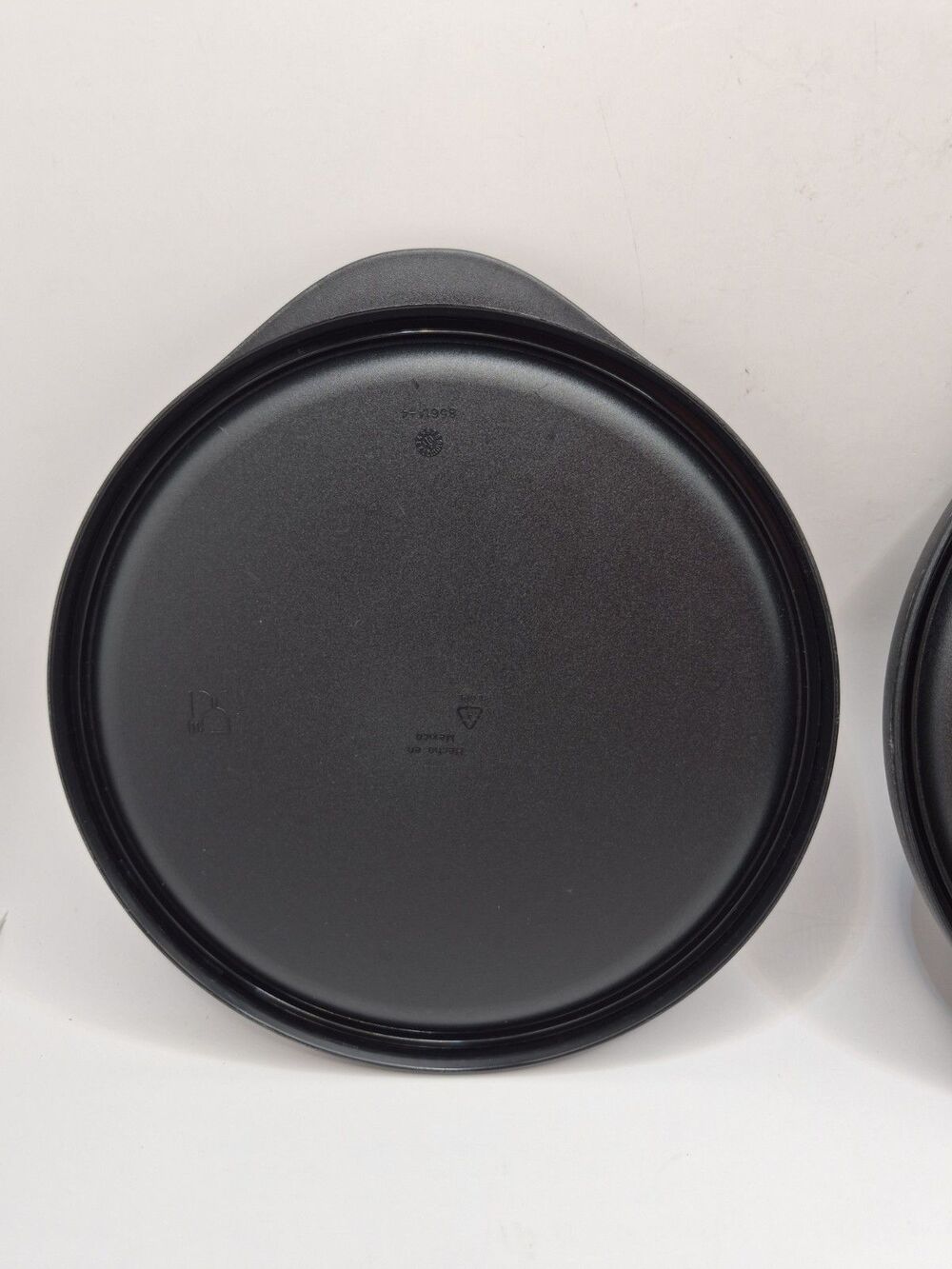 Tupperware Basic Black Round Stacking Canisters 2.1L Lot Of 2 #8559A - Picture 14 of 16